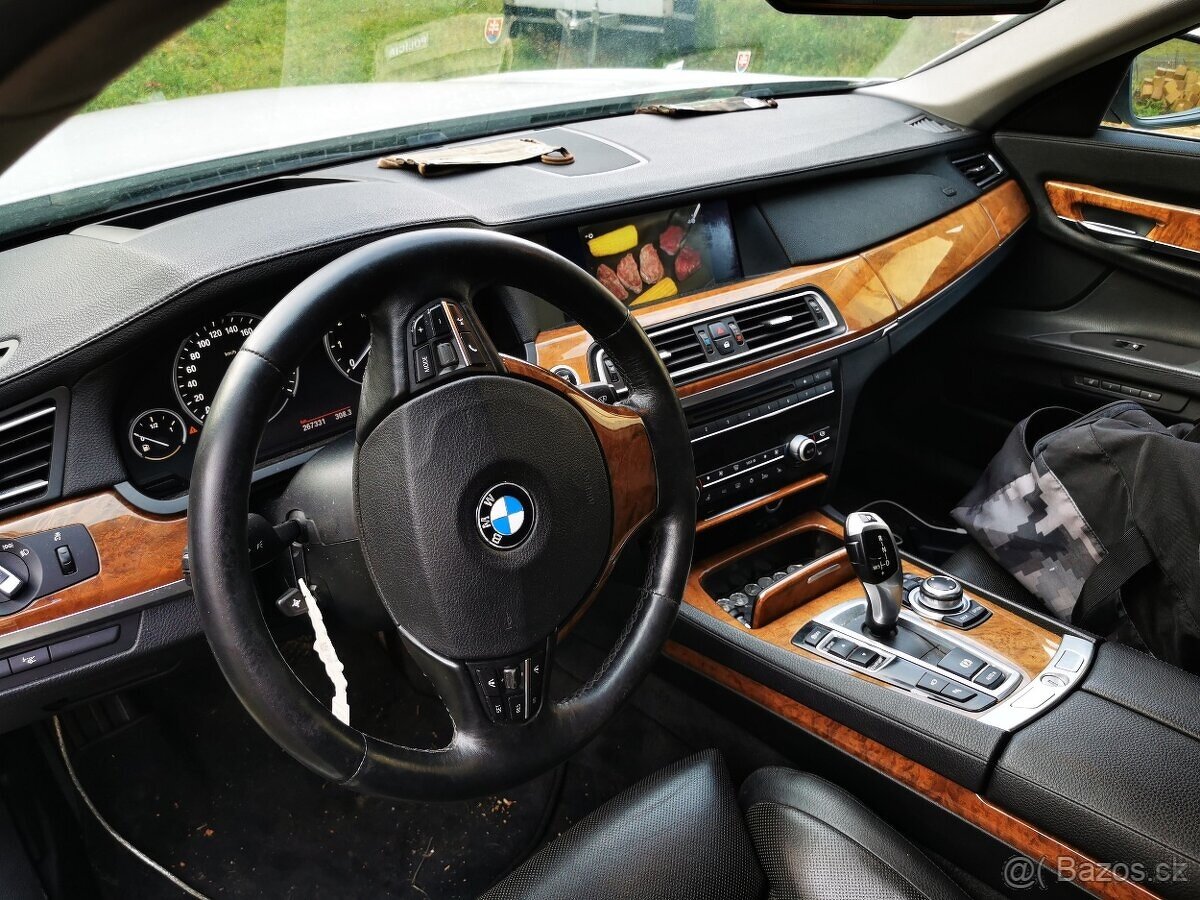 Bmw 750Li 300kw max výbava masáže - 8