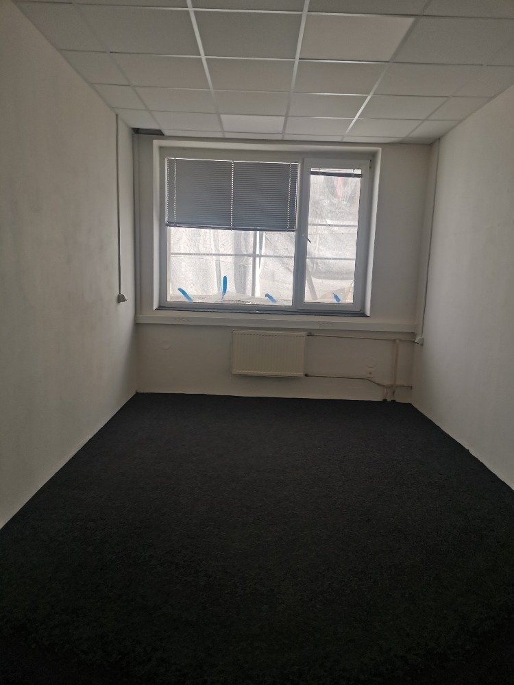 Pronájem kanceláří v Hradci Králové 17m2, ev.č. 00064 - 8