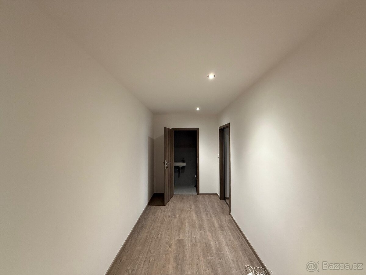 Pronájem 2+kk - 8