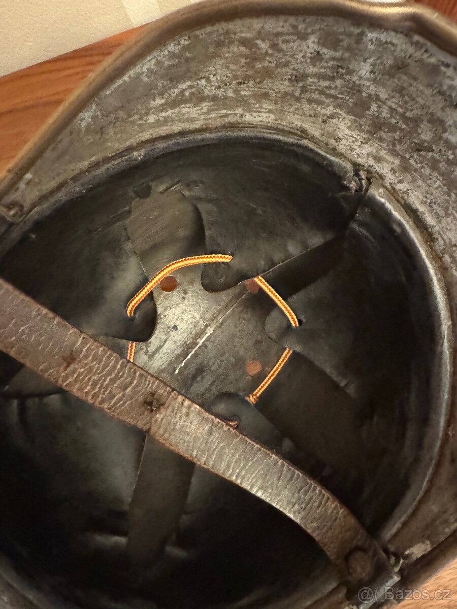 Historická přilba - 8