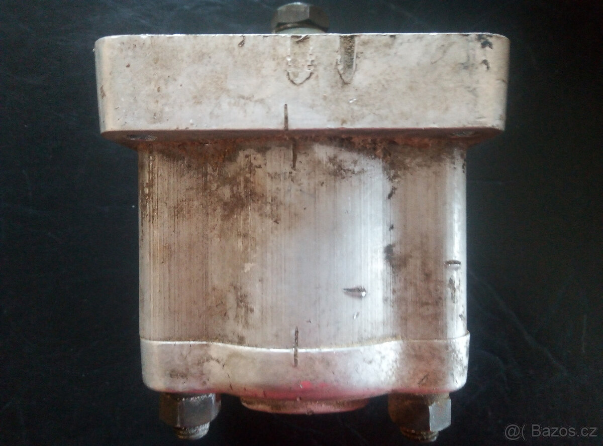 hydraulické čerpadlo 2 různé kusy - 8