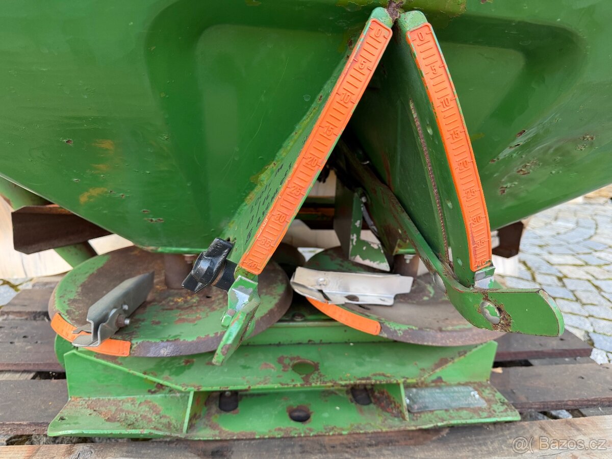 Rozmetadlo Amazone ZA-OC 900 - 8