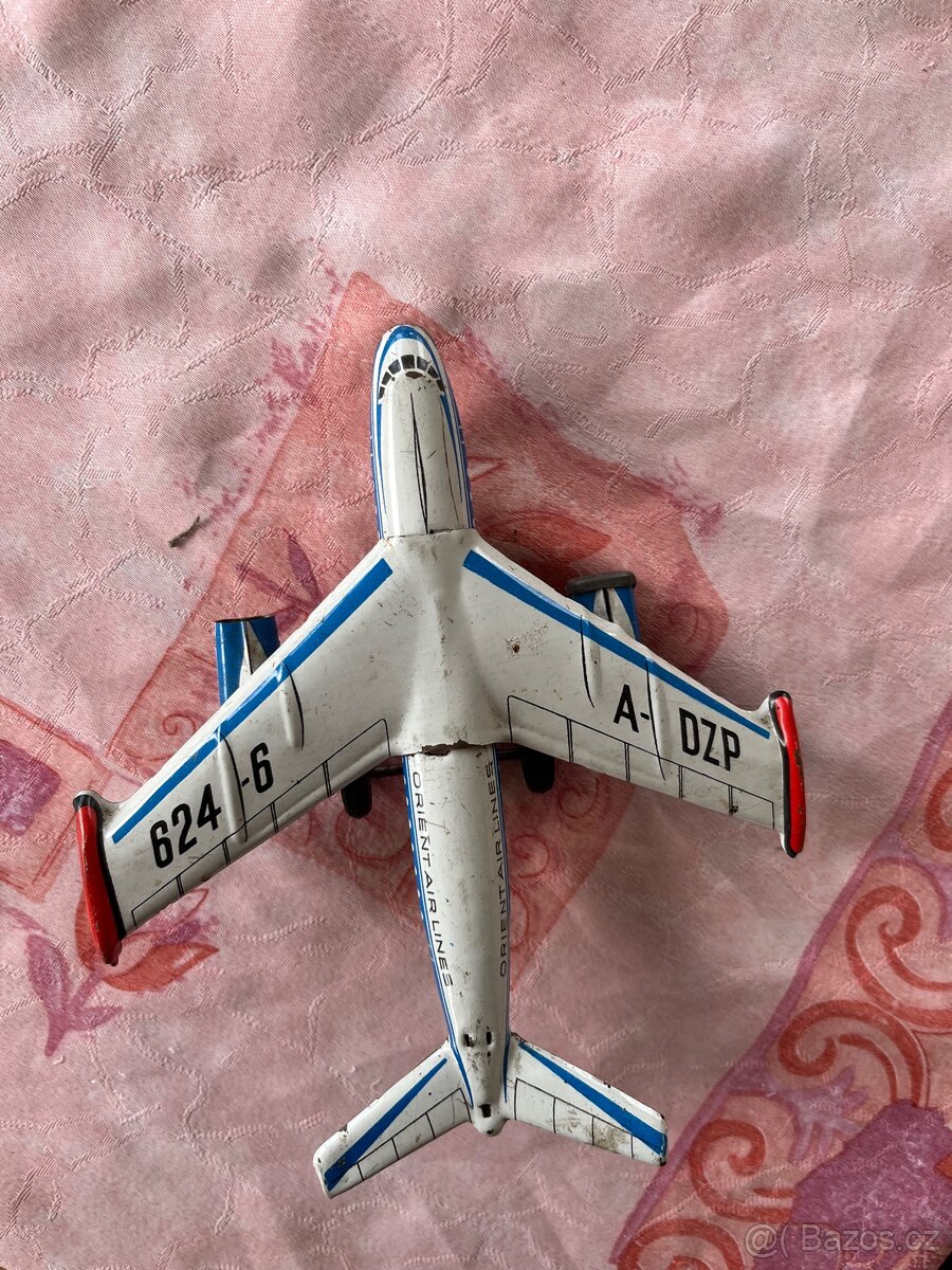 plechové letadlo ORIENT AIR LINES 624-6 A‑DZP – - 8