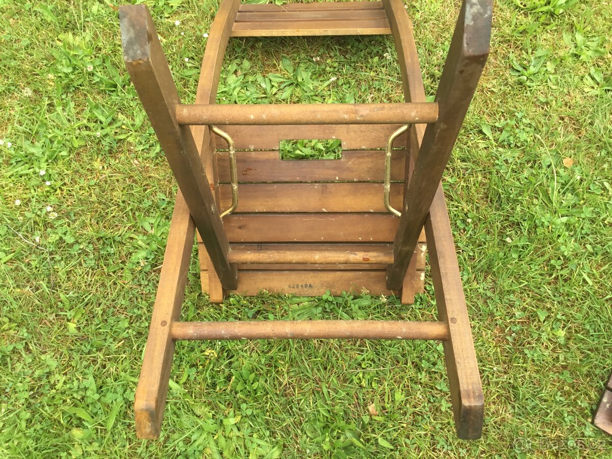 Set zahradního nábytku - stůl a 2 židle - 8