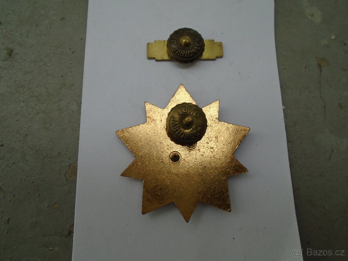 ODZNAKY MINCE A VYZNAMENANÍ - 8