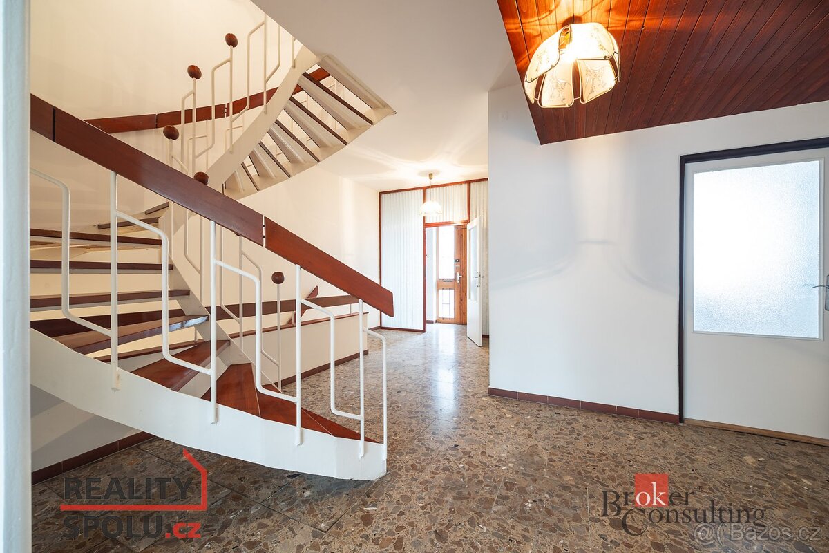 Prodej, domy/rodinný, 290 m2, Nad úpadem 296/54, 14900 Praha - 8