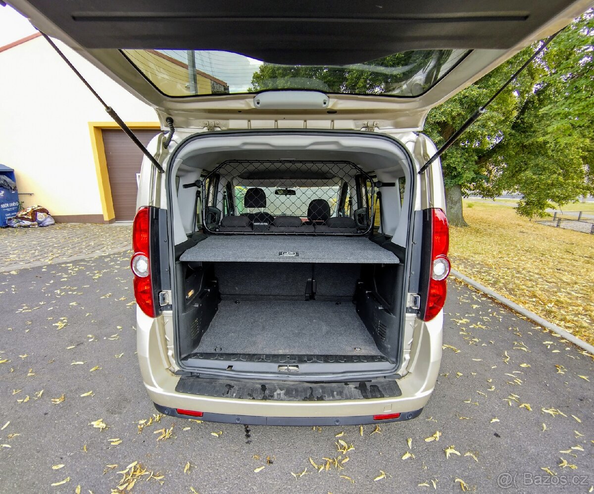 Fiat Doblo Panorama 1,6 Multijet 66 kW Automat - 8