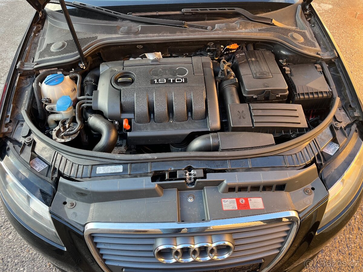 Audi A3 1,9 TDi Sportback - 8