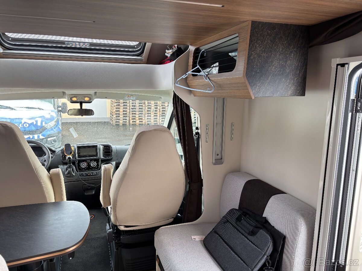 Karavan Rimor Saurus 95 - 8