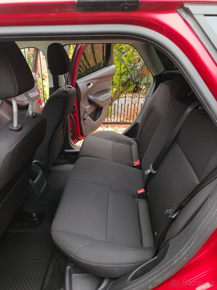 Ford Focus Kombi 1.6 benzín - 8