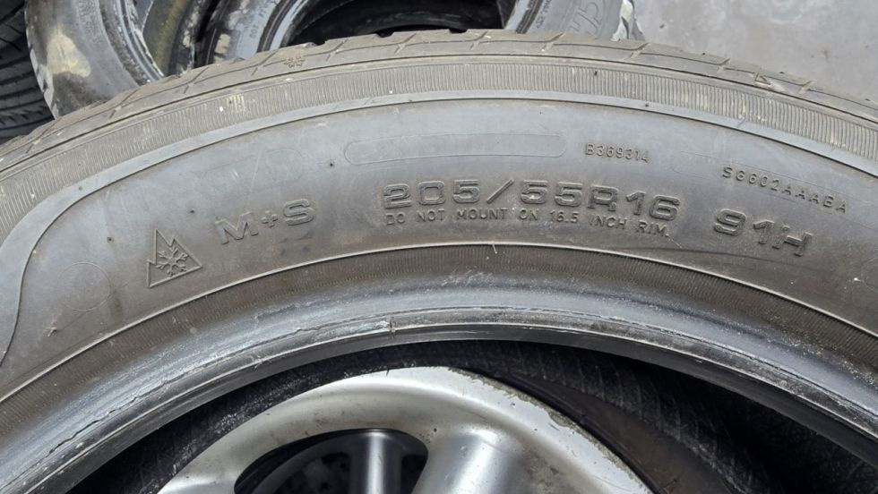 Zimní pneu 205/55/16 Sava - 8