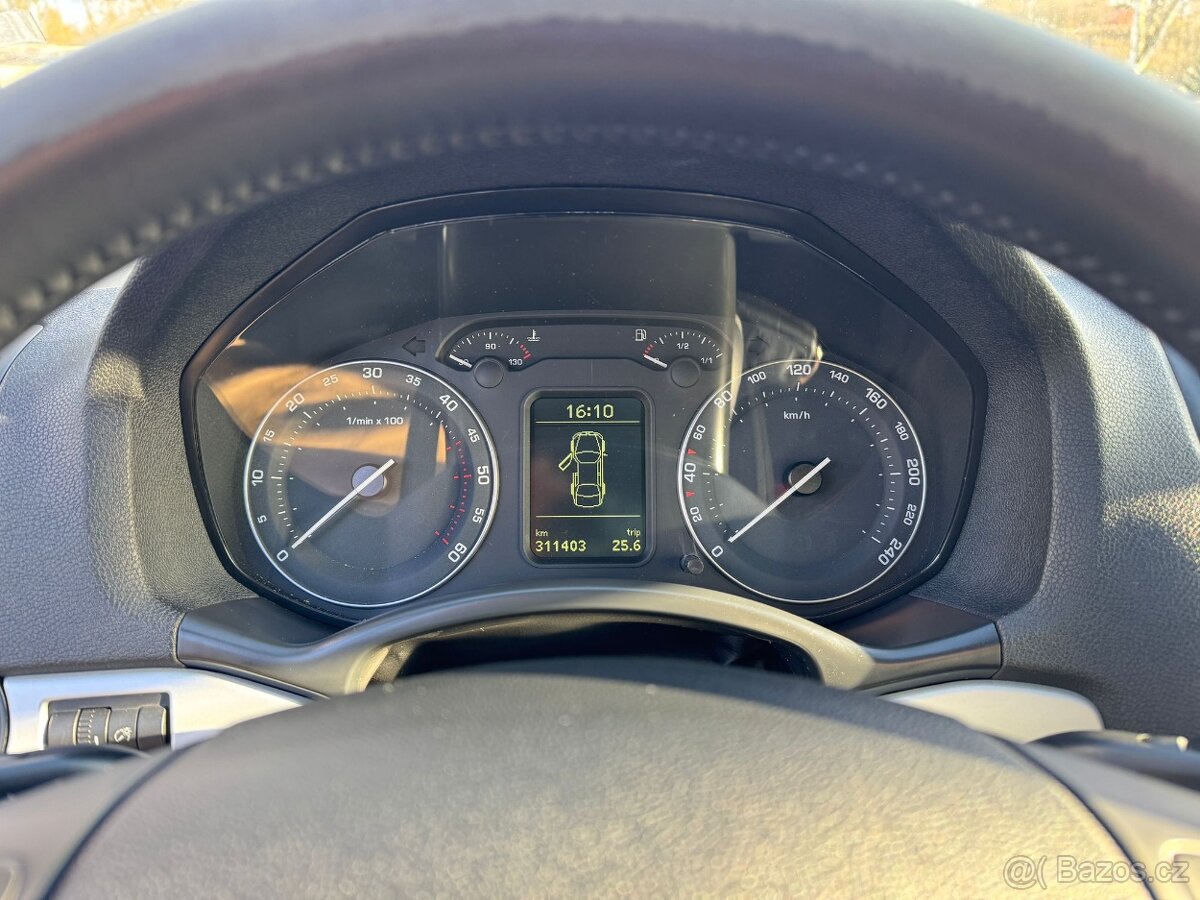 Škoda Octavia Scout - 8