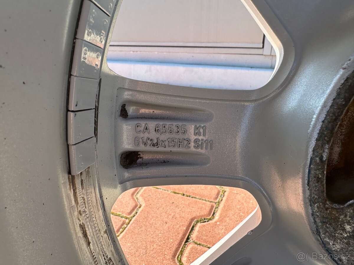 Prodám Alu disky 4x100 s Pneu Michelin 185/65R15 - 8