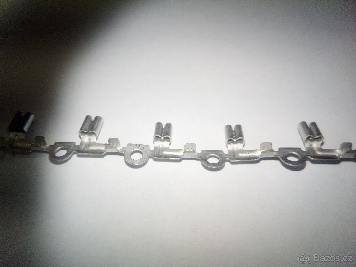 Konektory normál i speciální v metráži dohodou - 8