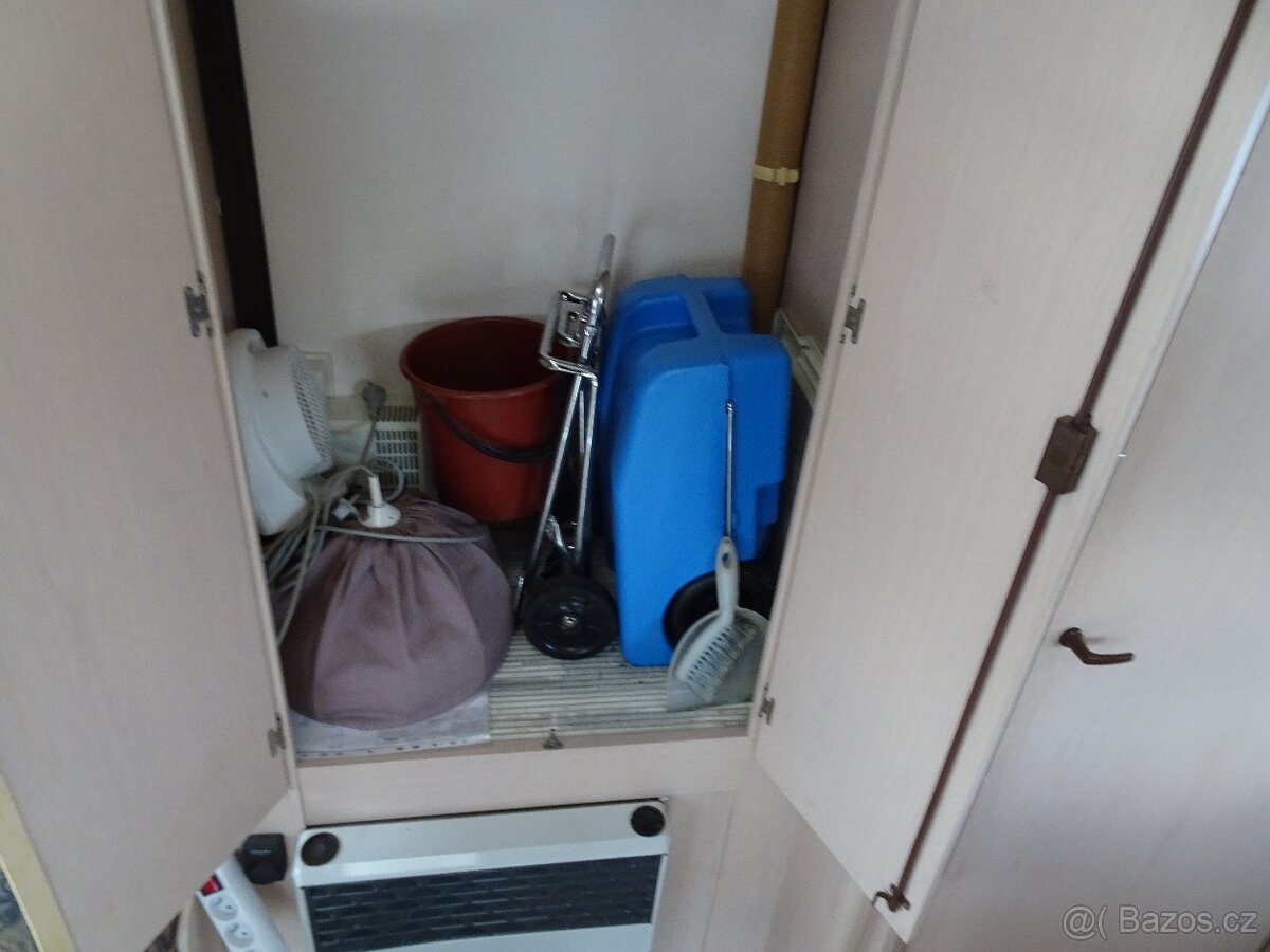 Fendt 496A Karavan- obytný přívěs - 8