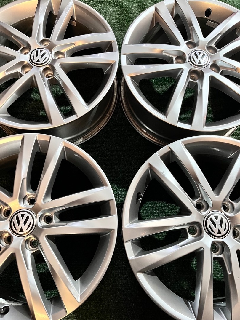 5x112 R17 Originál alu kola VW Touran 2017 - ET52 - 8