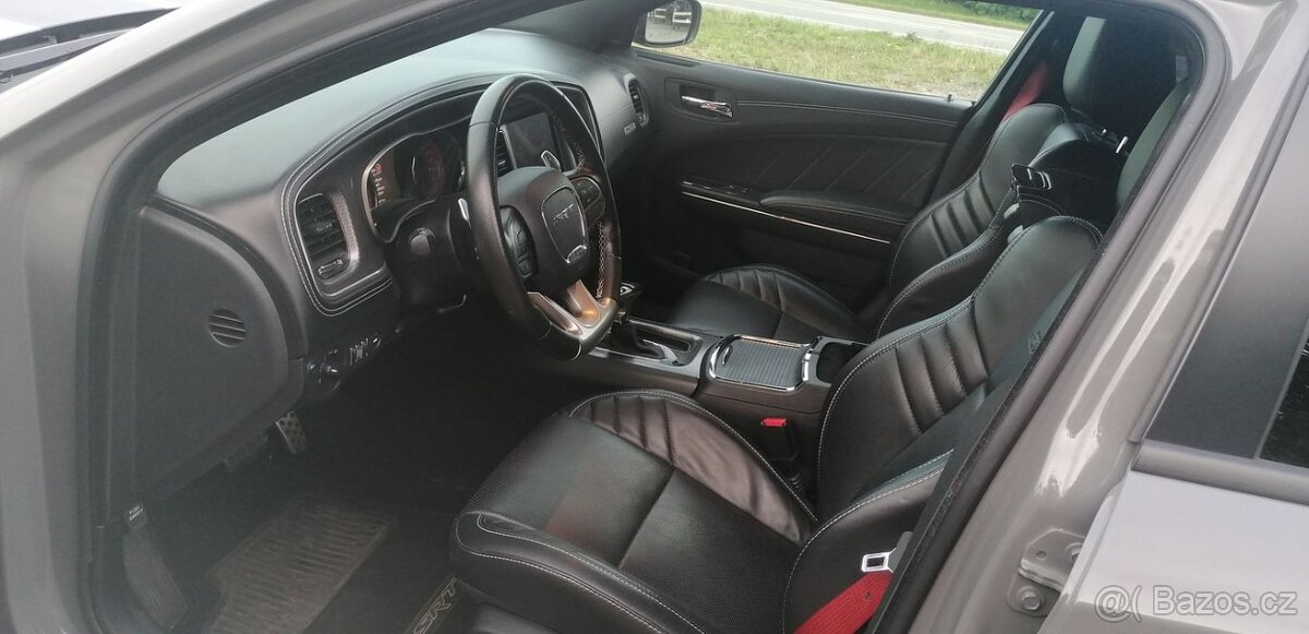DODGE CHARGER SRT HELLCAT - 8