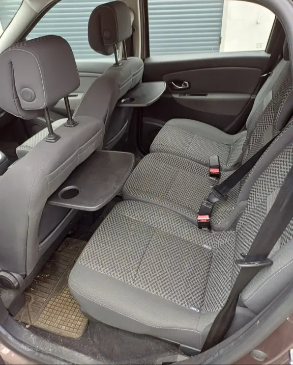 Renault megane grand scenic 1.5.dci - 8