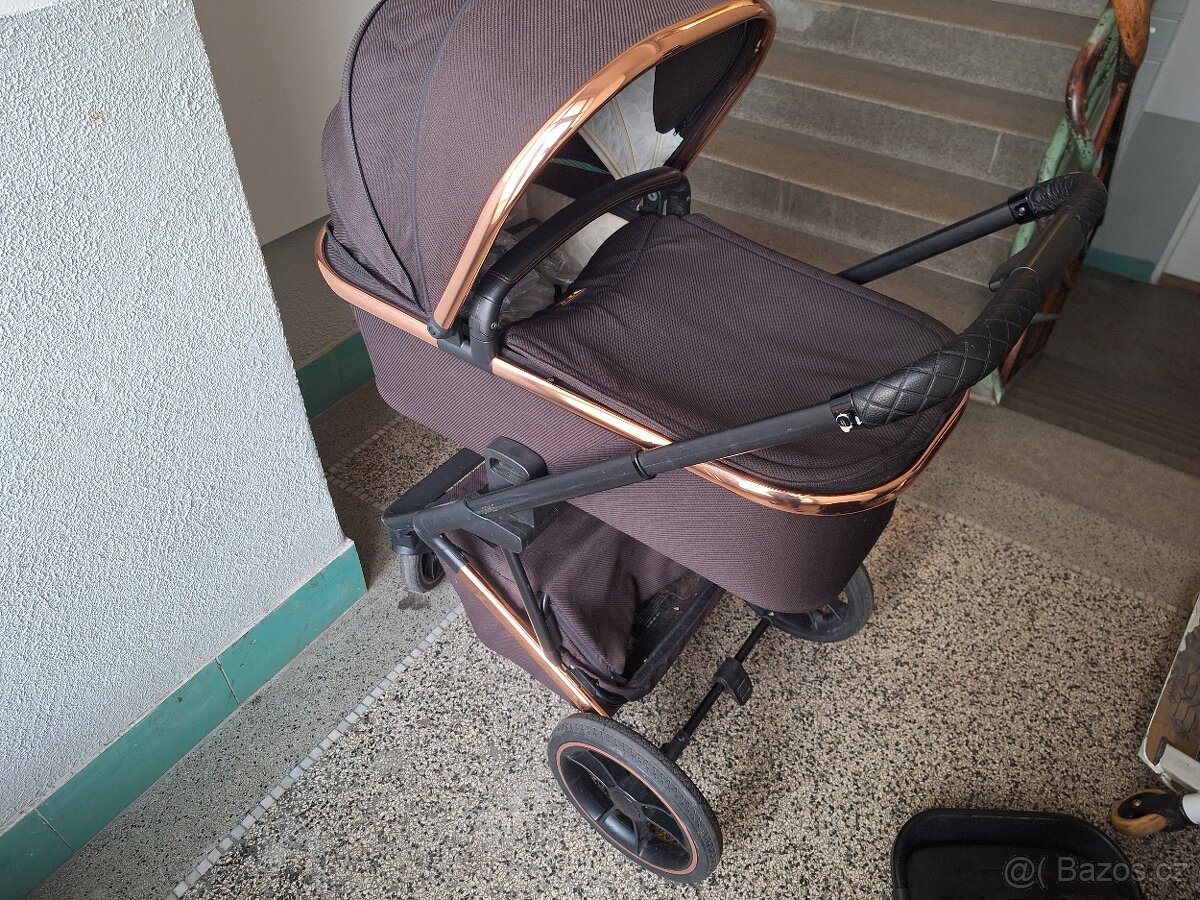 Kočárek Moon 2024 - 8