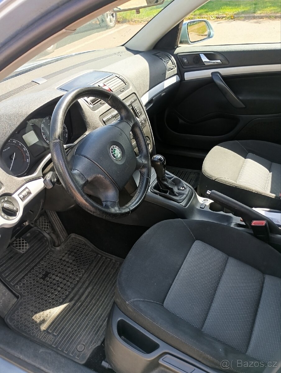 Škoda Octavia - 8