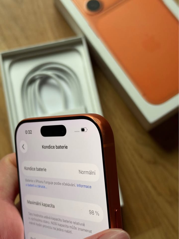 Apple iPhone 17 Pro 256GB Orange - 8