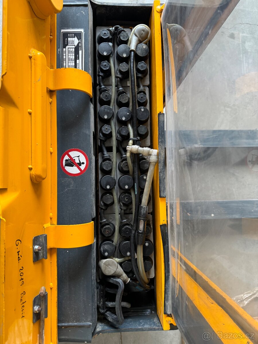 Elektrický vysokozdvižný paletový vozík Jungheinrich EJC10 - 8