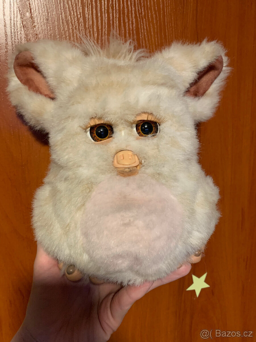Sbírka plyšáků - přes 400 kusů, dále set Furby 2005 - 8