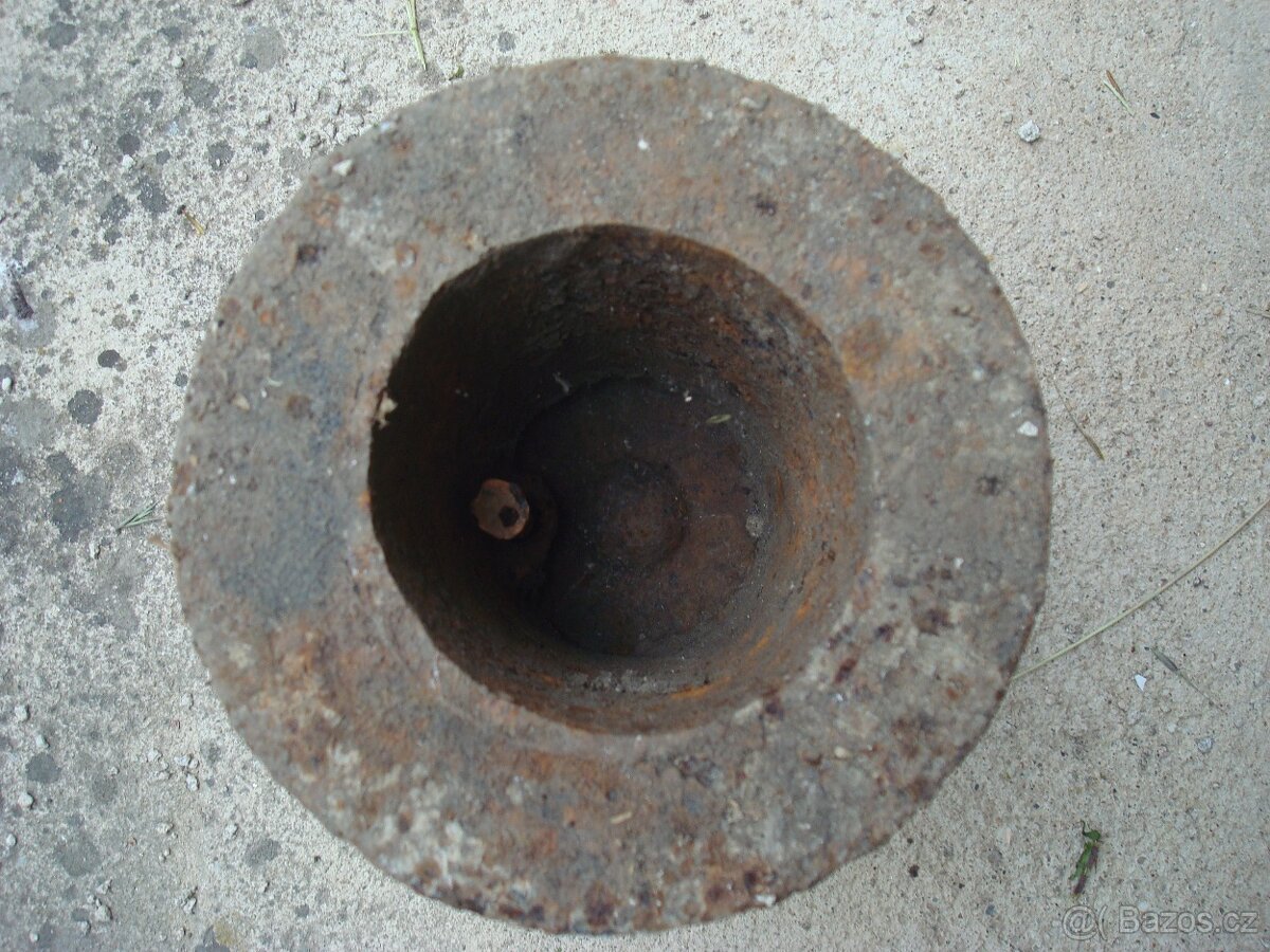 LITINOVÝ KRYT UZÁVĚRU VODY - i Brno - 8