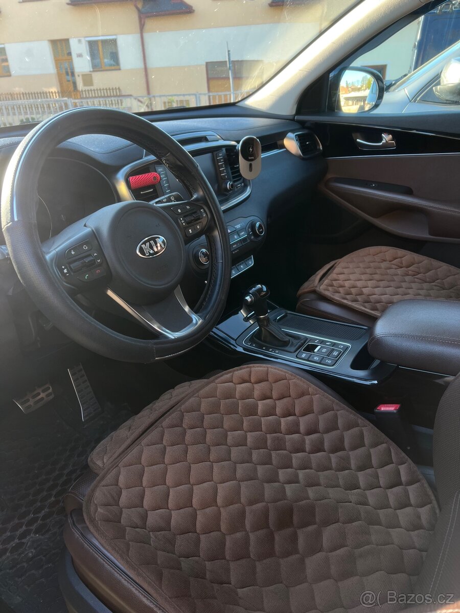 Kia Sorento - 8