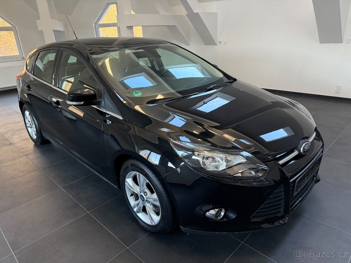 FORD FOCUS 1.6 110 kW BENZÍN 6MT SPORT PAKET 2012 - 8