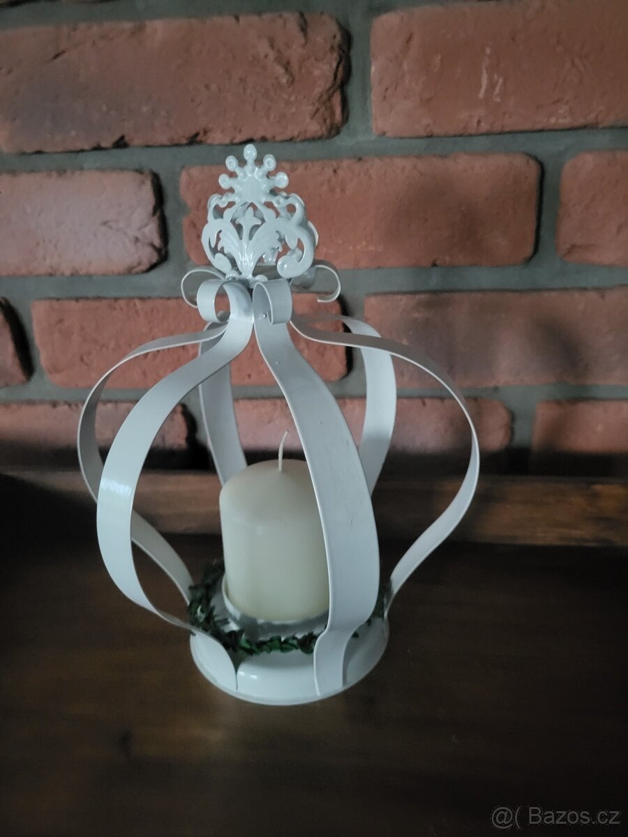 SVÍCEN KORUNA KRÁLOVSKÁ - KOVOVÝ BÍLÝ STYLOVÝ - 8