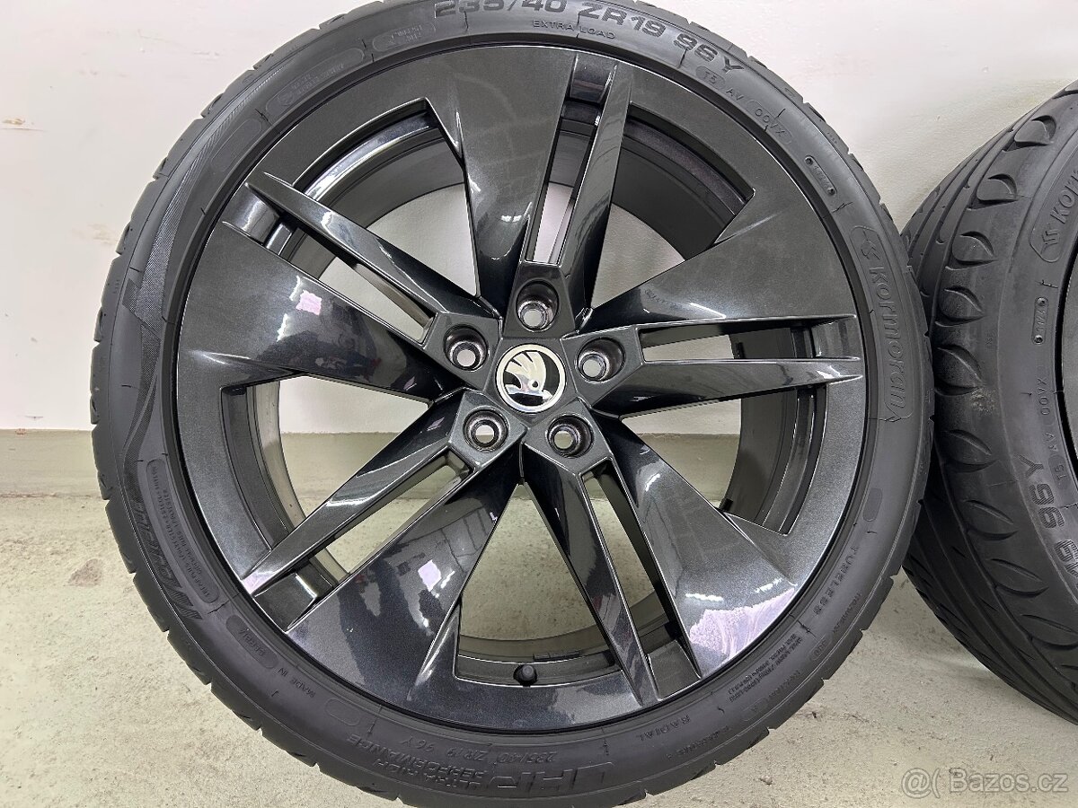 letní originál sada Škoda Superb Proteus 19" 5x112 - 8