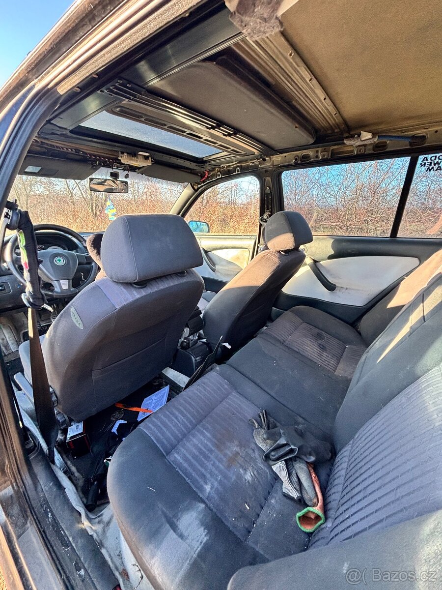 Škoda octavia 1 combi rs díly z vozu - 8