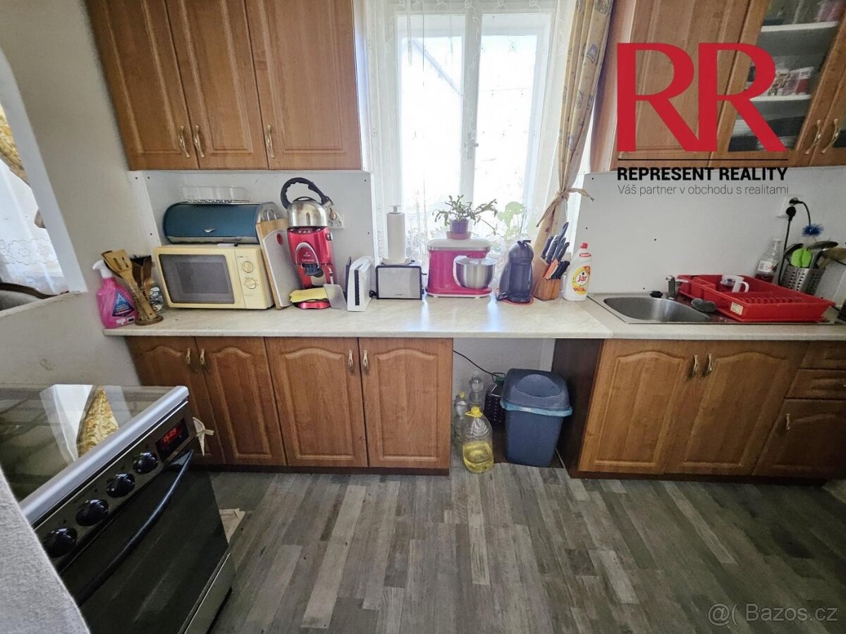 Prodej domu ve Velharticích - 8