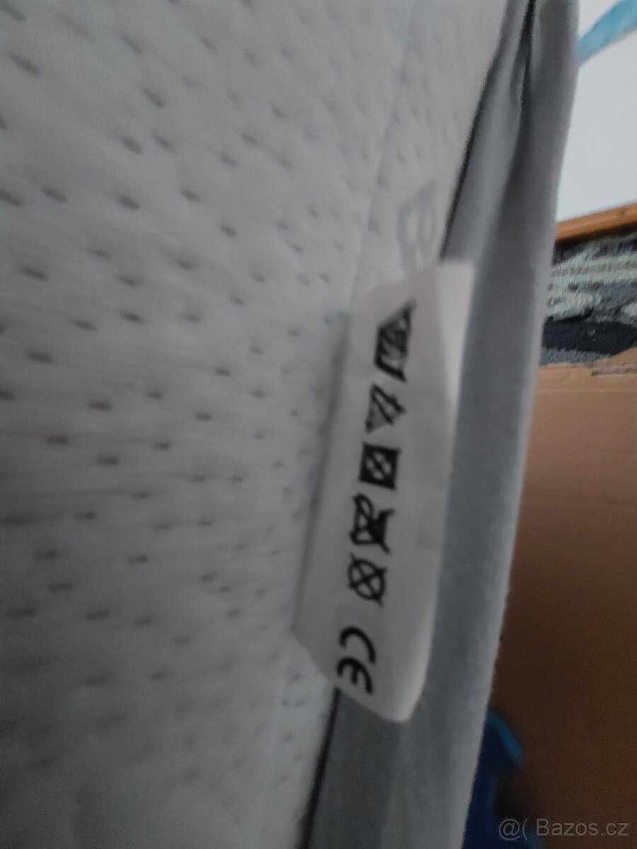 Dřevěná postel + rošt + matrace 200x120 cm (potahy zdarma) - 8