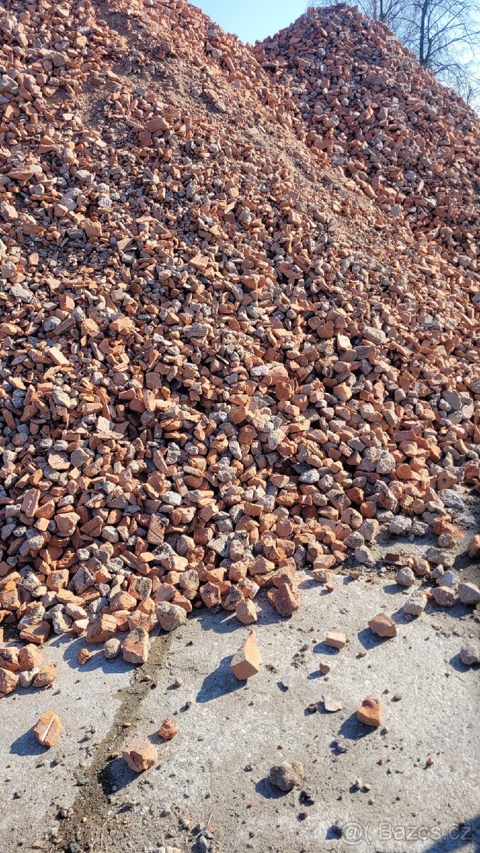 Drtič / Drtička stavebni suti, betonu, zelezobetonu, dřeva, - 8