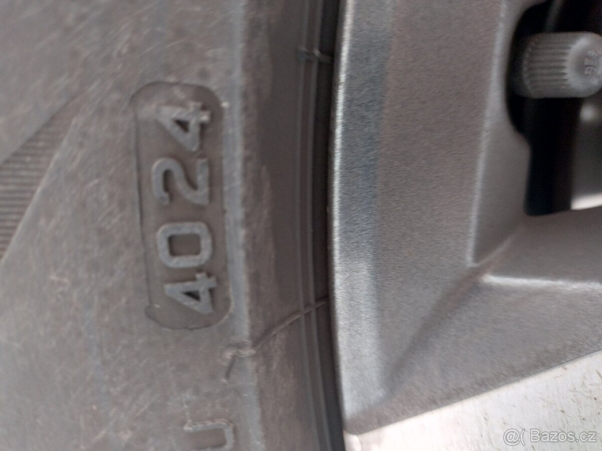 Zimní 235/50/19 originál Kodiaq II - 8
