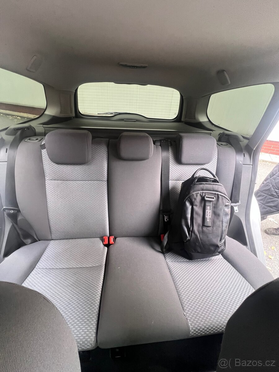 Ford Focus Mk2 1.6 TDCi 215t najezd ,po servisu - 8