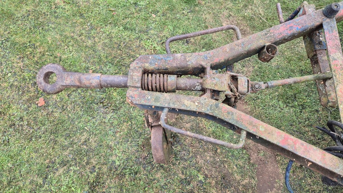 Brzděný vůz za traktor - 8