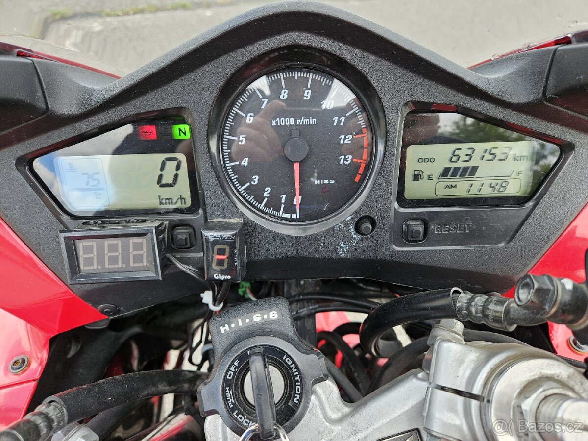 Honda VFR 800 VTEC - 8