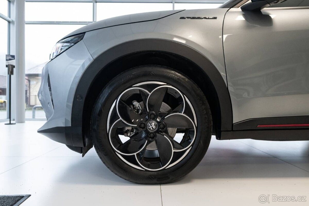 Alfa Romeo Junior Speciale 54kWh - 8