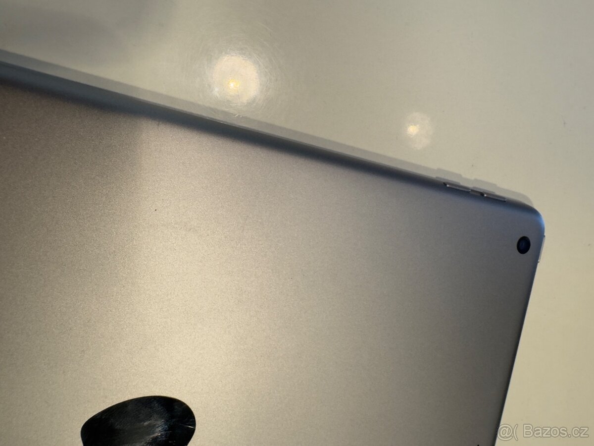 iPad 6. generace (2018) 128GB - 8