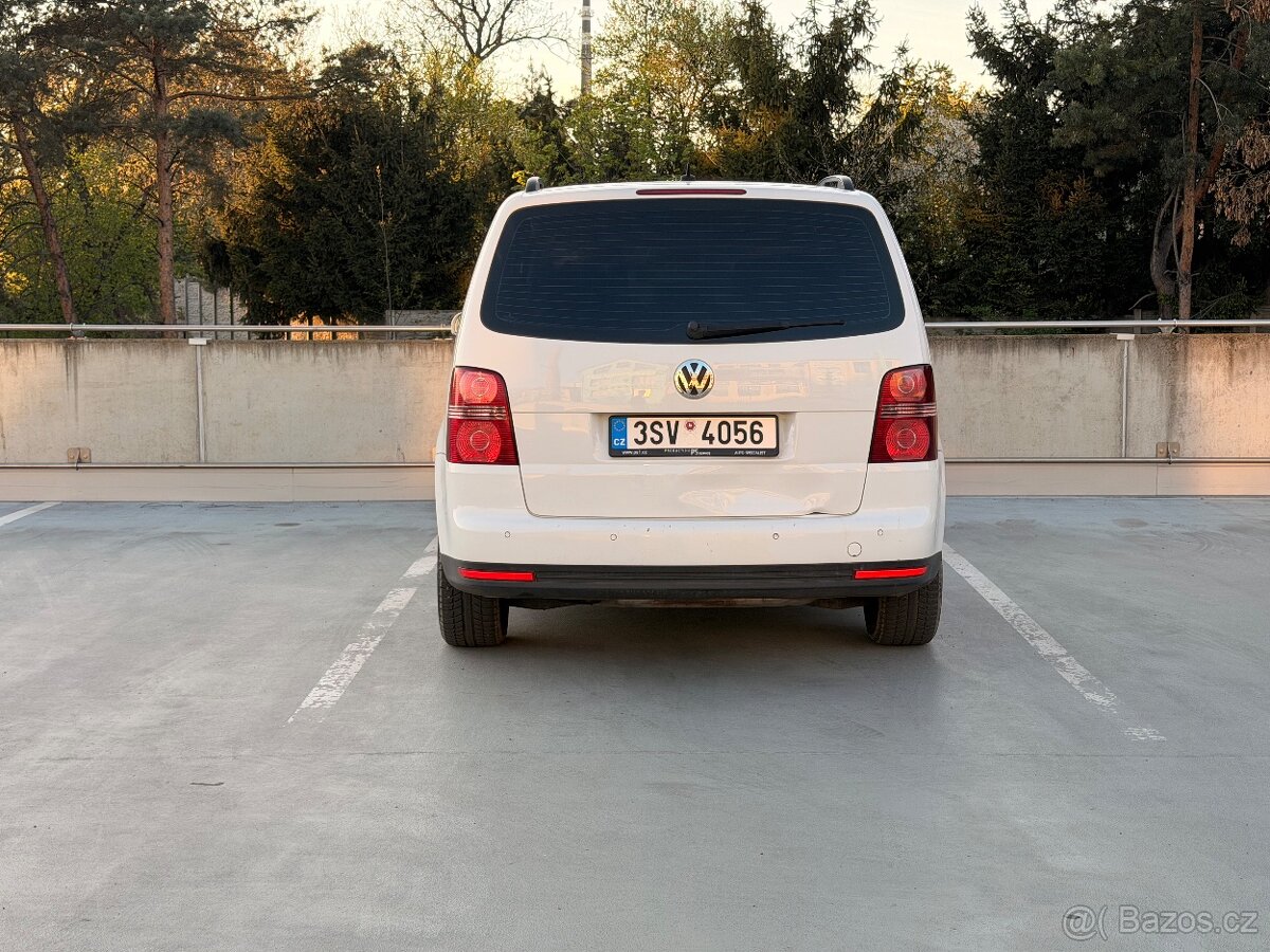 VW touran, dobrý technický stav - 8