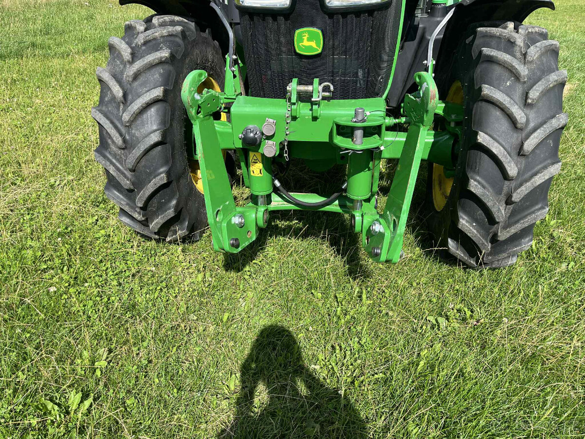 Traktor John Deere 5090 M - 8
