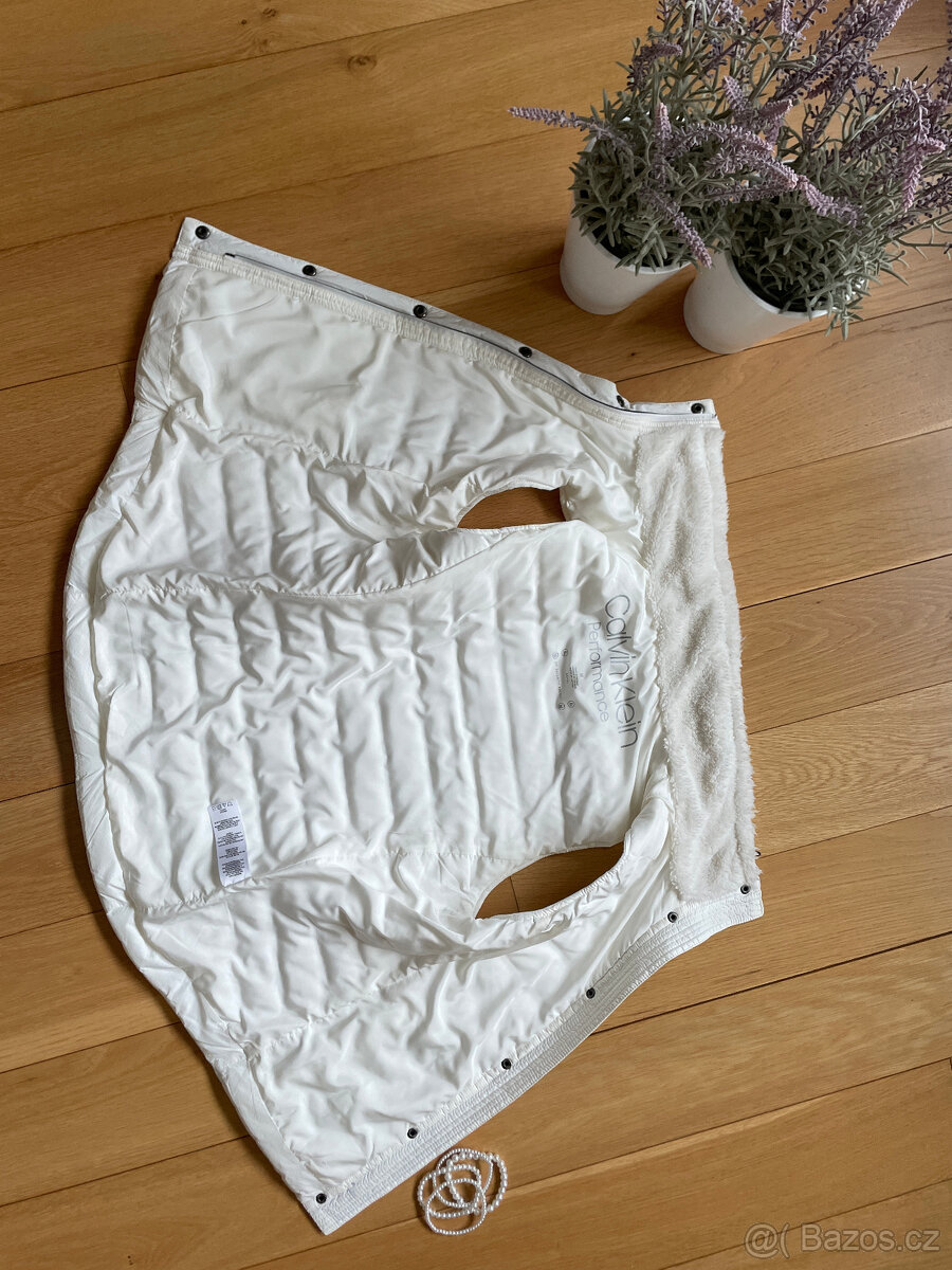 Nová bílá prošívaná vesta Calvin Klein Performance M - 8