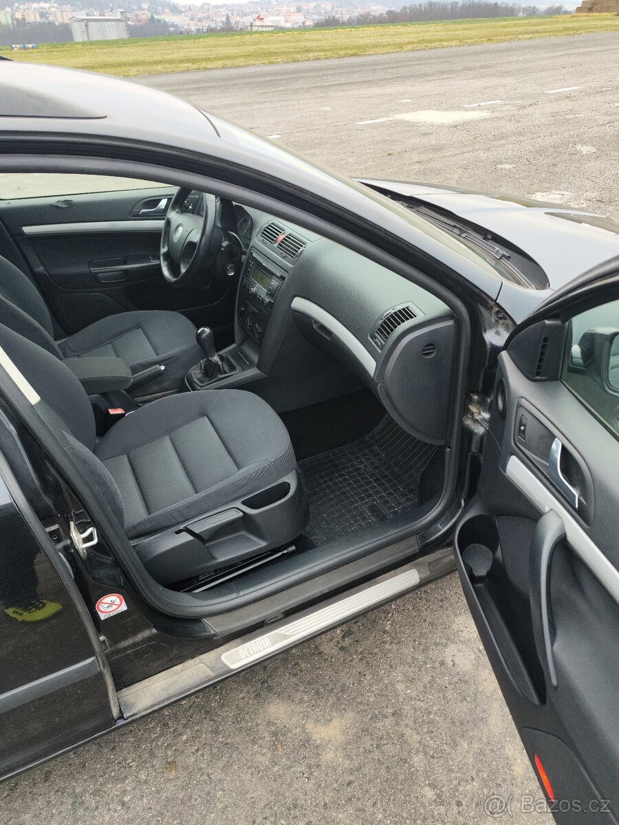 Škoda Octavia 2. 276t km - 8