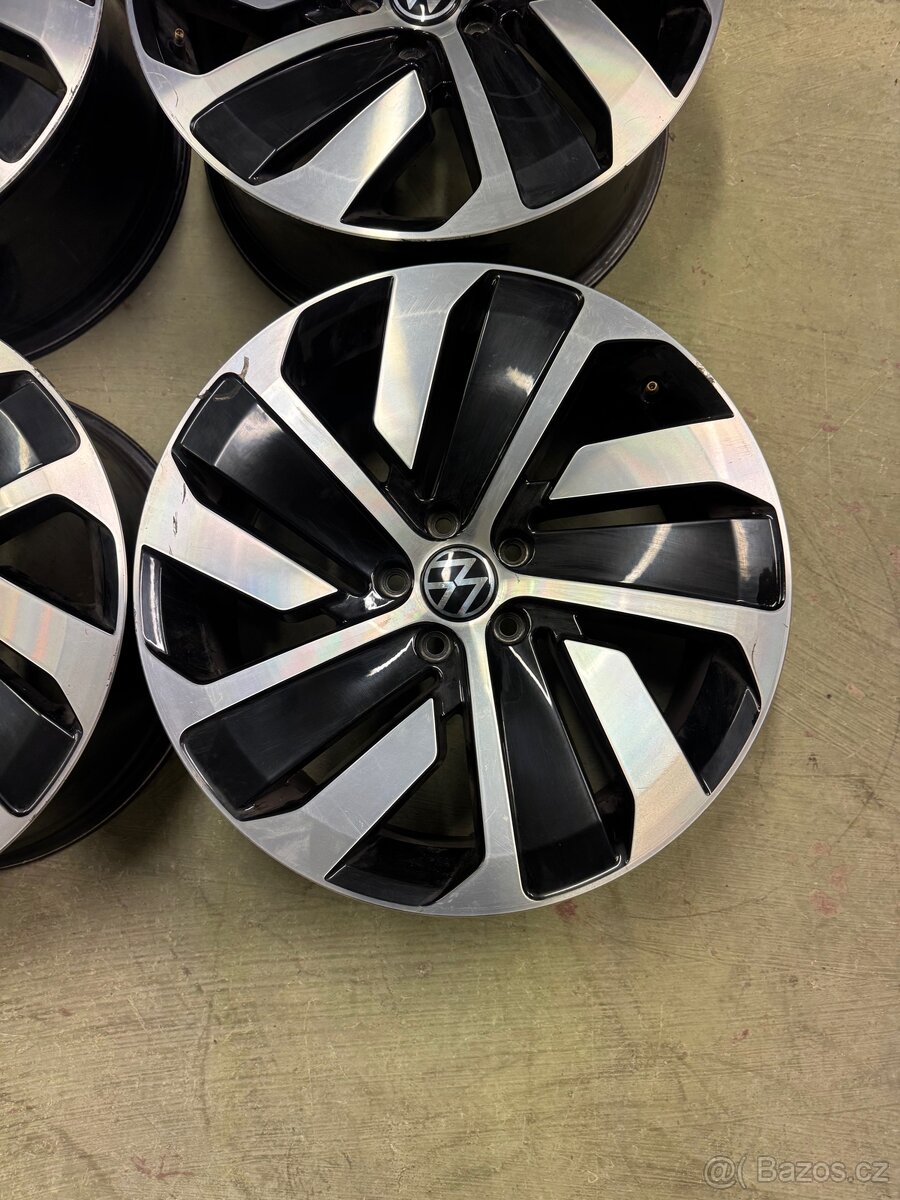 Originální alu kola Montevideo R19 - 8