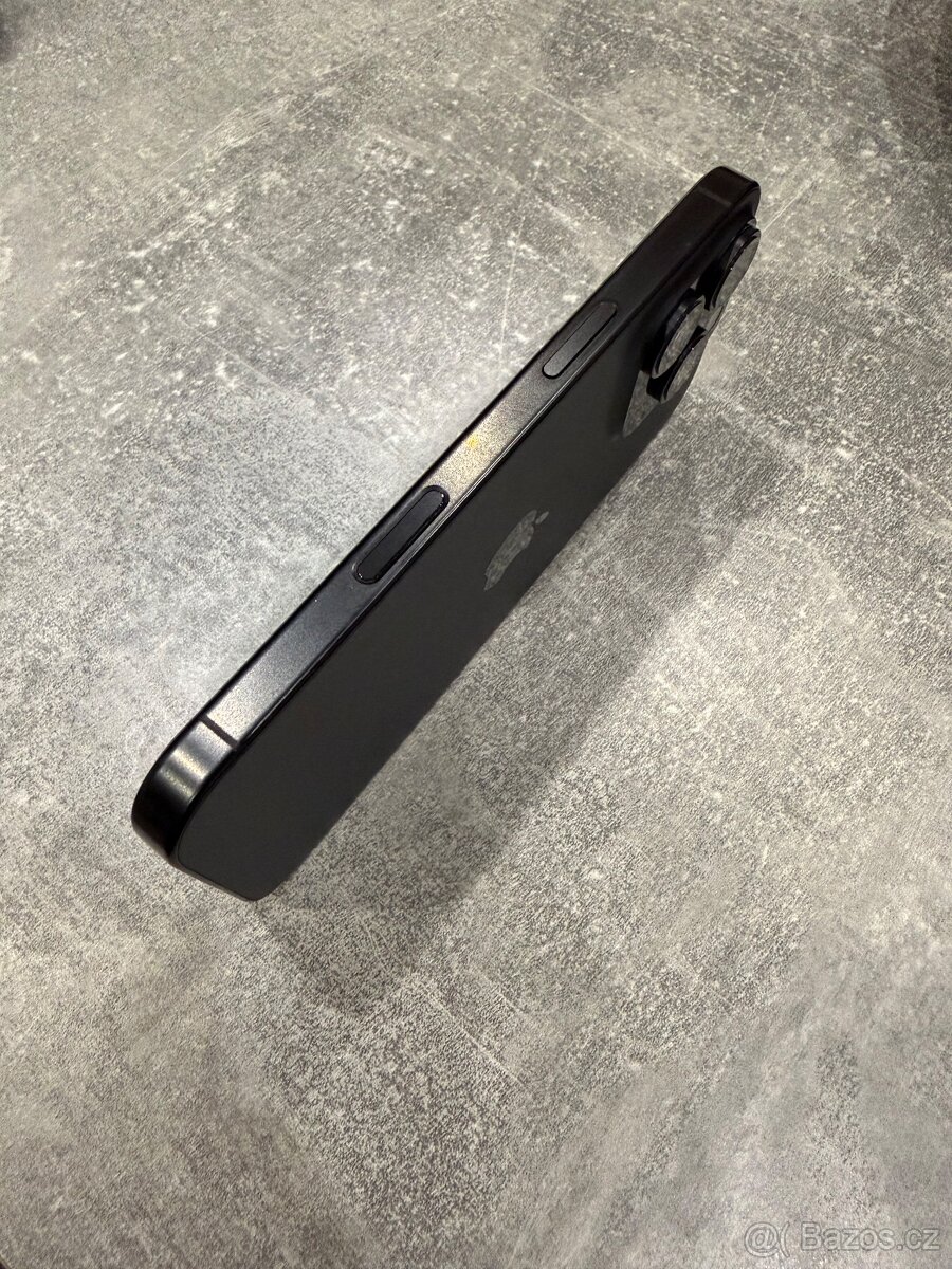 Apple IPhone 16 Pro - 8