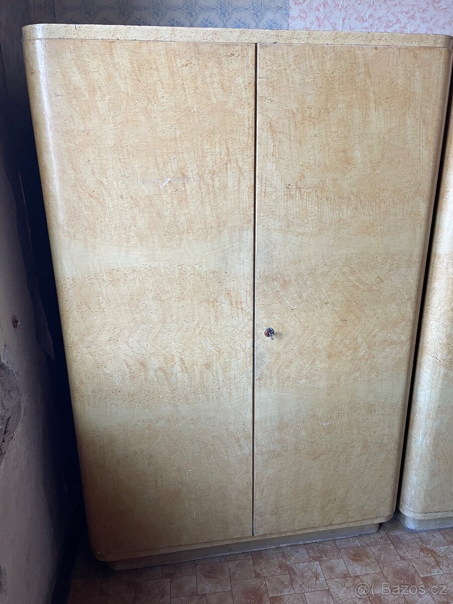 Šatní skříně z masivu - 8