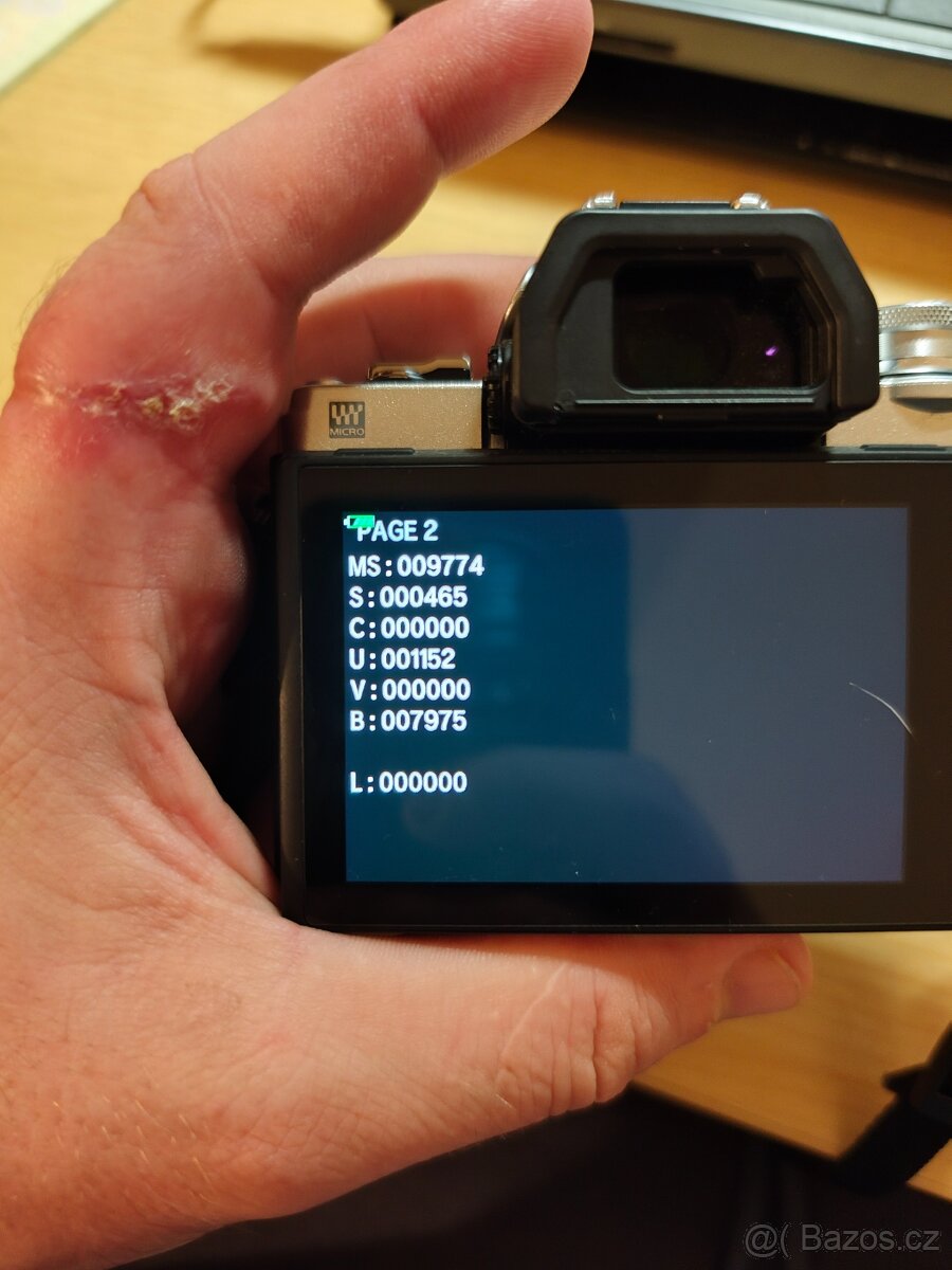 Olympus OM-D E-M10 Mark III - 8